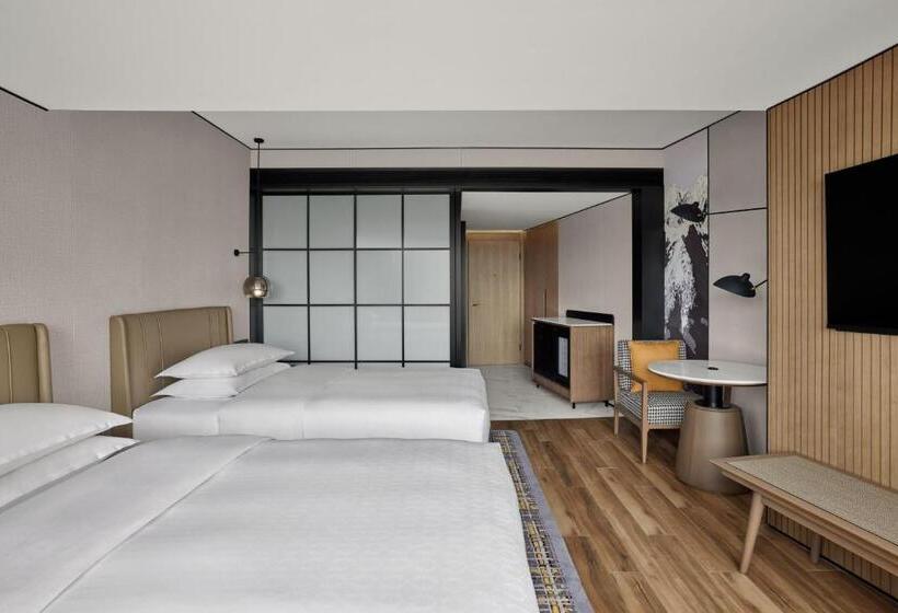 Номер Deluxe, Sheraton Chengdu Lido