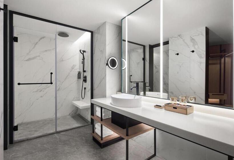 Люкс Повышенной Комфортности, Sheraton Chengdu Lido