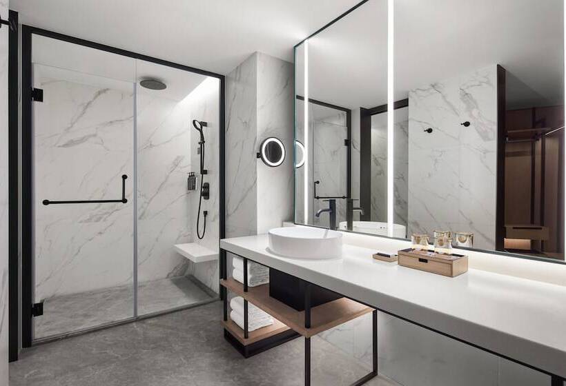 Люкс Повышенной Комфортности, Sheraton Chengdu Lido