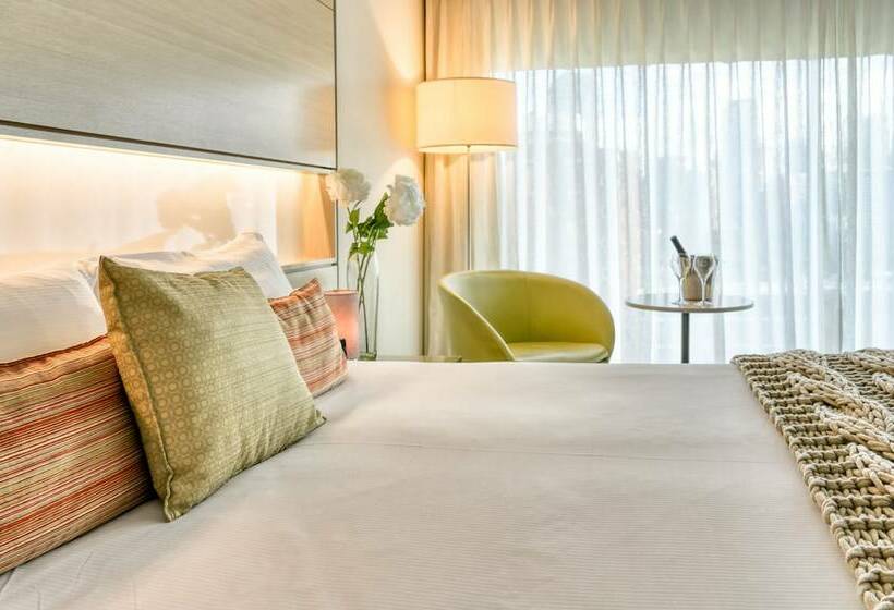 Номер Deluxe, The Point Brisbane
