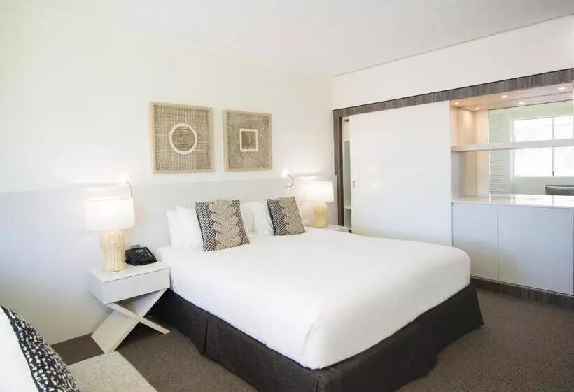 キングサイズベッドのエクゼクティブルーム, Oaks Sunshine Coast Oasis Resort