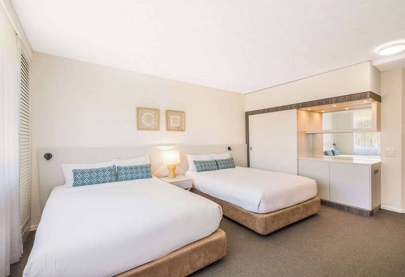 Представительский семейный номер, Oaks Sunshine Coast Oasis Resort