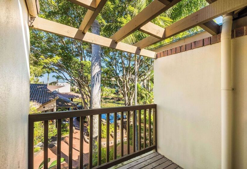 Вилла 3 Спальни, Oaks Sunshine Coast Oasis Resort