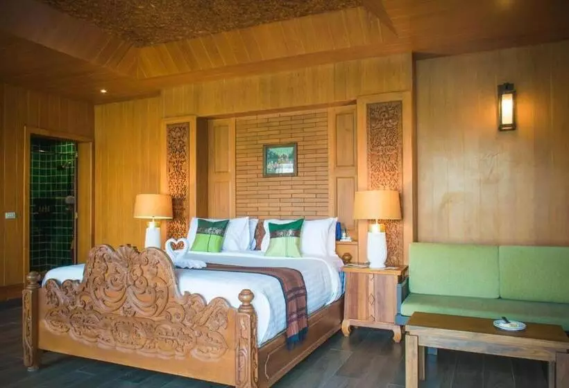 سوییت اجرایی, Panviman Resort Koh Phangan