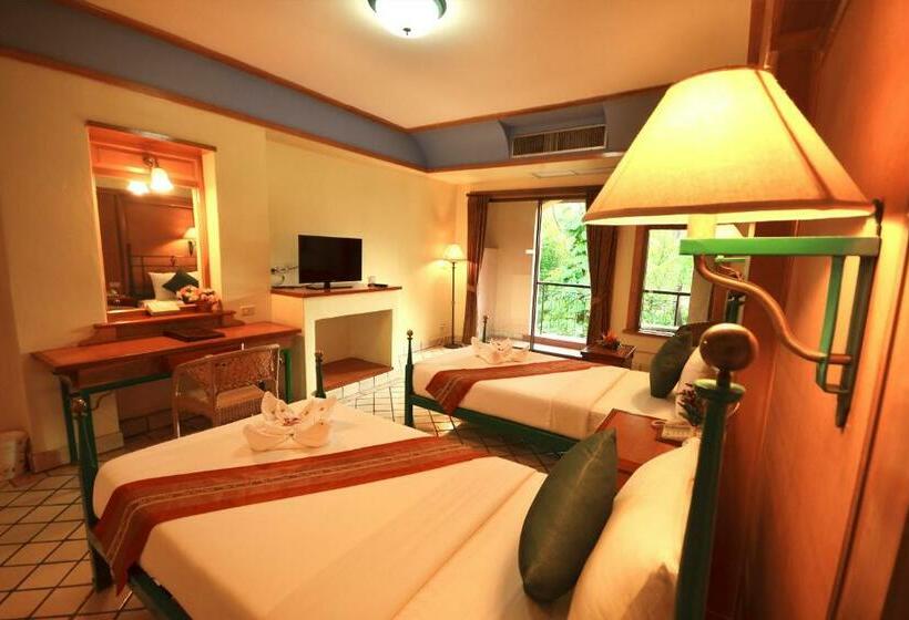 Deluxe room with river view, Pungwaan Resort & Spa