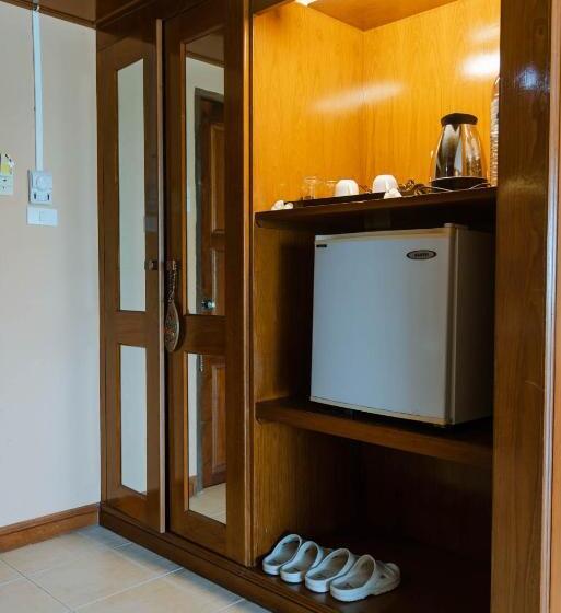 חדר דלוקס, The Aiyapura Koh Chang