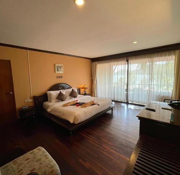 חדר דלוקס, The Aiyapura Koh Chang