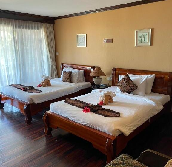 חדר דלוקס, The Aiyapura Koh Chang