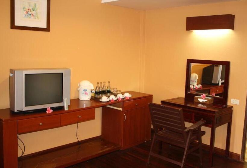 חדר אקונומי, The Aiyapura Koh Chang