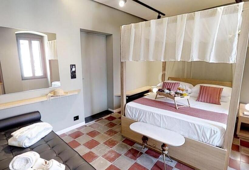 Номер Deluxe, Sei Stelle Mama