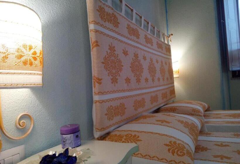 חדר דלוקס, B&b Sa Lumenaria Da Raimonda