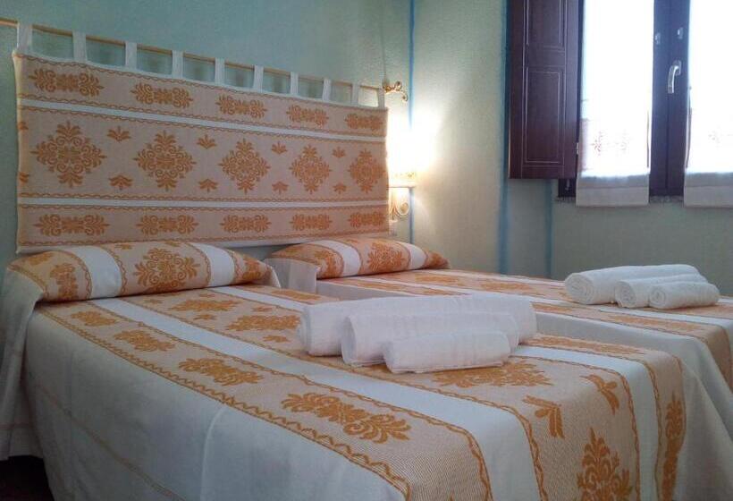 חדר דלוקס, B&b Sa Lumenaria Da Raimonda