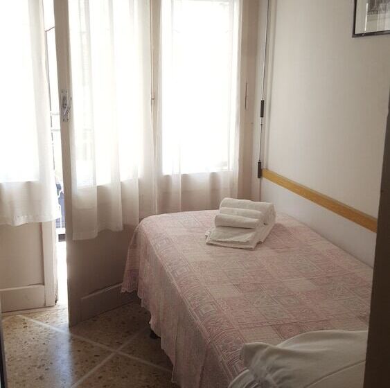 اتاق عادی یک تخته, Albergo Sabrina