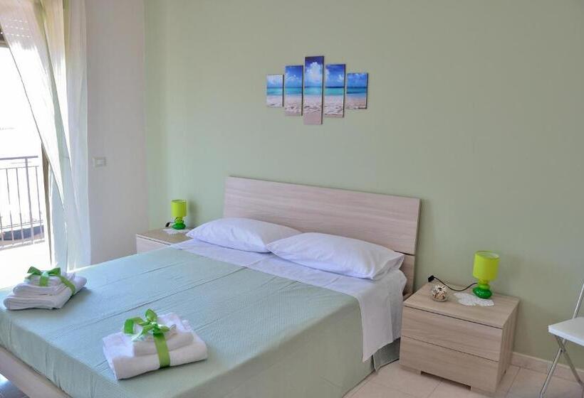 חדר סטנדרט עם מרפסת, B&b Al Sole Di Sicilia