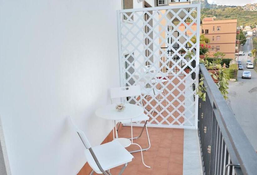 חדר סטנדרט עם מרפסת, B&b Al Sole Di Sicilia