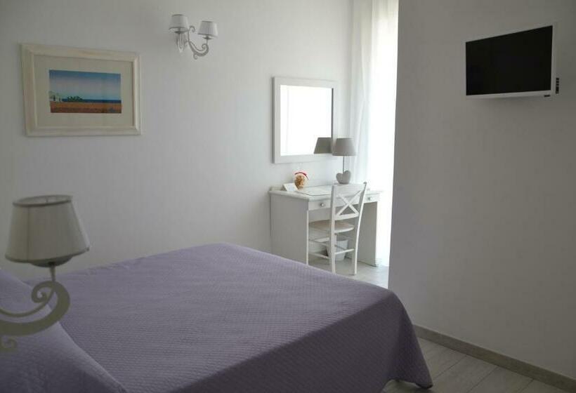 חדר דלוקס עם מרפסת נוף לים, Cuore Di Vieste