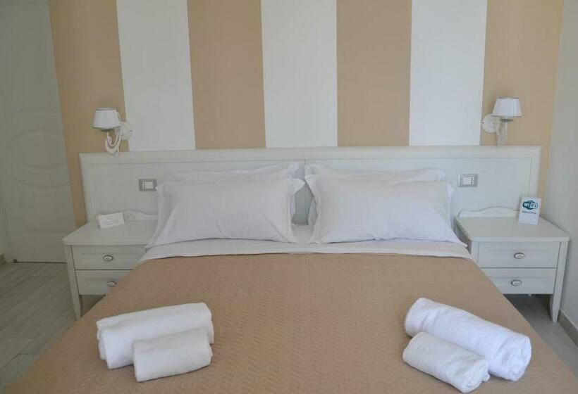 חדר דלוקס עם מרפסת נוף לים, Cuore Di Vieste