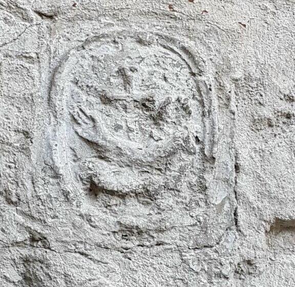 اتاق لوکس با چشمانداز شهر, Da Ida In Lak Ech