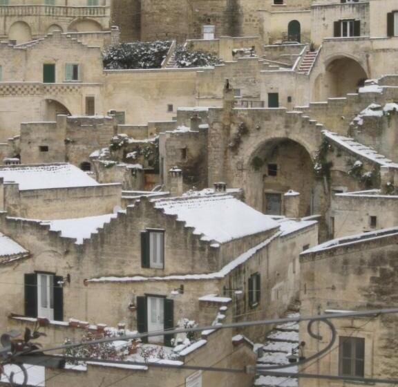 اتاق لوکس با چشمانداز شهر, Da Ida In Lak Ech