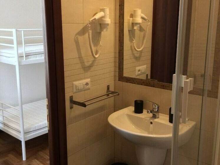 Standard Triple Room, Be Your Home Guest House Fuori Dal Porto