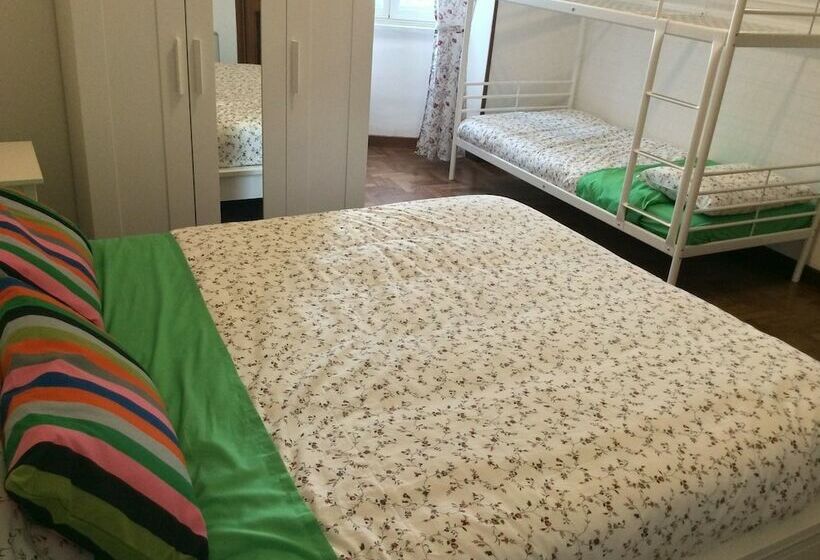 Standard Triple Room, Be Your Home Guest House Fuori Dal Porto