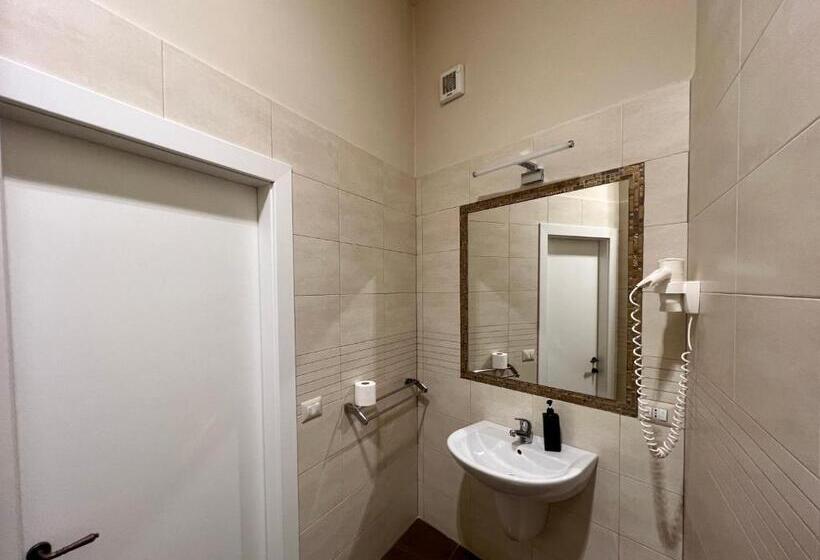 اتاق استاندارد سه نفره, Be Your Home   Guest House Fuori Dal Porto