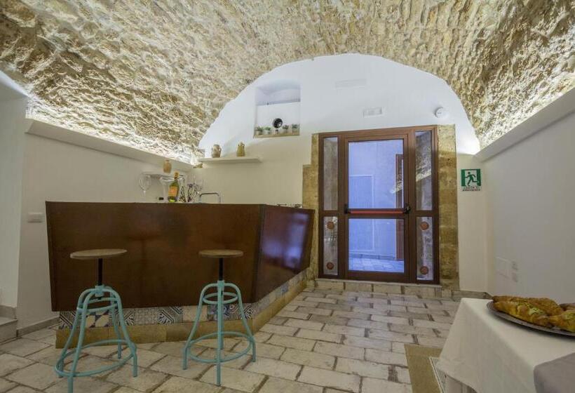 豪华三人间, Casa Dell Aromatario B&b