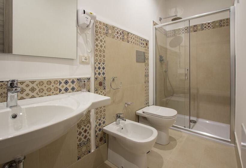 豪华三人间, Casa Dell Aromatario B&b