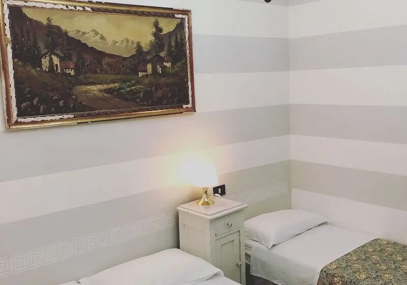 スタンダードトリプルルーム, La Villa
