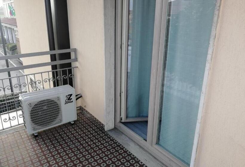 스탠다드 발코니 룸, Bgy Airport House Grassobbio