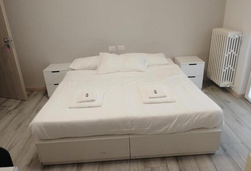 스탠다드 발코니 룸, Bgy Airport House Grassobbio