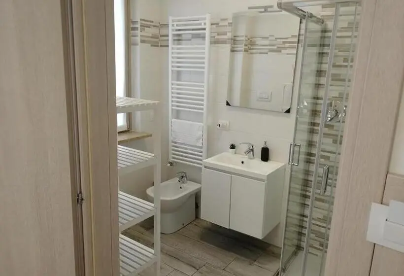 اتاق لوکس با بالکن, Bgy Airport House Grassobbio
