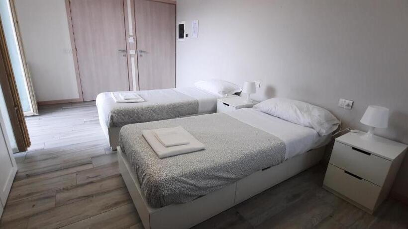 חדר דלוקס עם מרפסת, Bgy Airport House Grassobbio