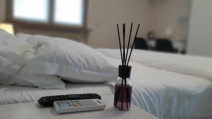 חדר דלוקס עם מרפסת, Bgy Airport House Grassobbio