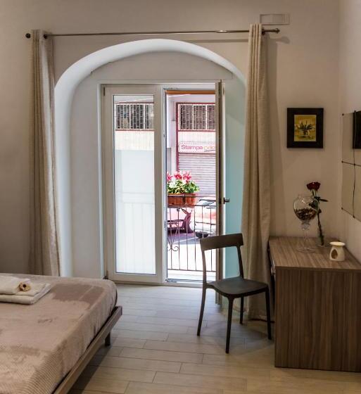غرفة ديلوكس ثلاثية, Lungomare Rooms