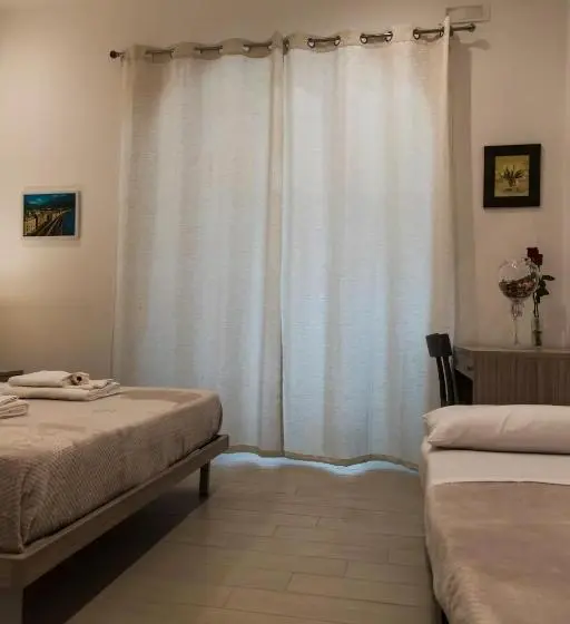 デラックストリプルルーム, Lungomare Rooms