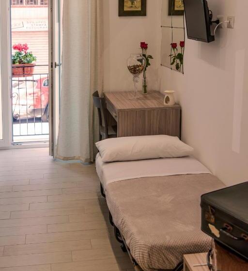 غرفة ديلوكس ثلاثية, Lungomare Rooms