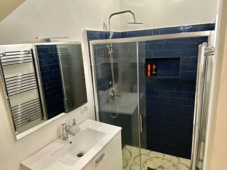 带1个卧室的带阳台的公寓, B&b Le Statuine