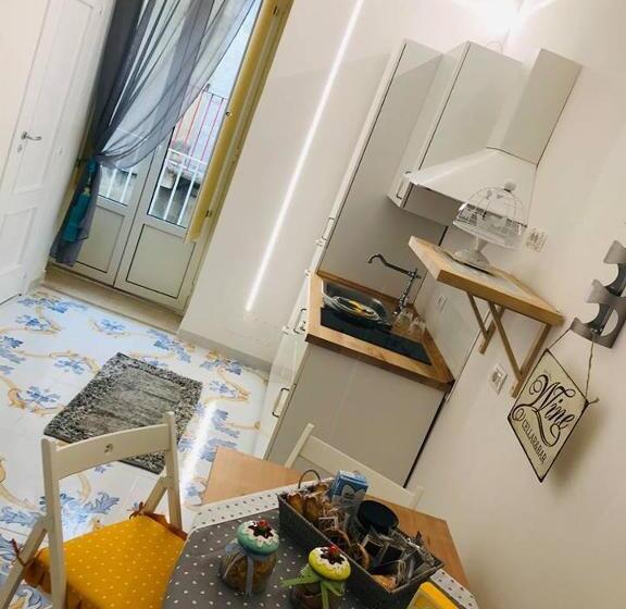 带1个卧室的带阳台的公寓, B&b Le Statuine