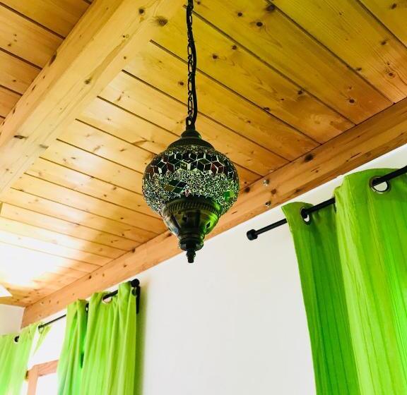 带1个卧室的带阳台的公寓, B&b Le Statuine