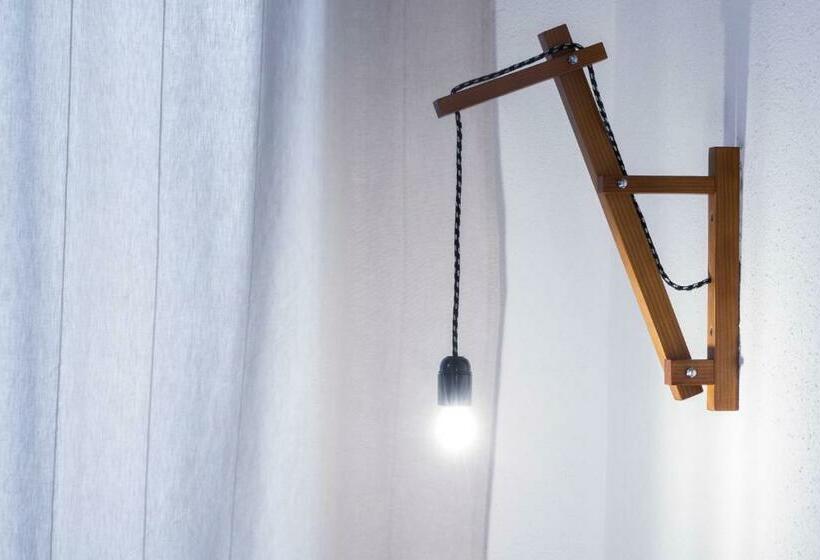 غرفة قياسية, Art Guest House