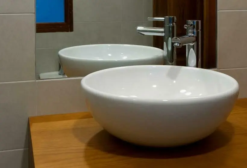 اتاق استاندارد, Art Guest House