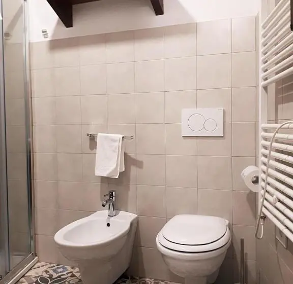 اتاق عادی, Art Guest House