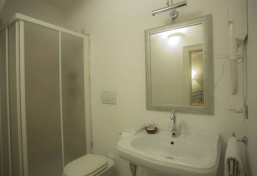 Номер Стандарт, La Dolce Vite