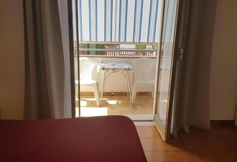 エコノミールーム, B&b Mimosa