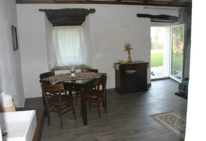 חדר סטנדרט, Leamorine White House