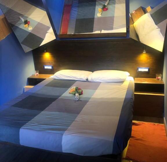 חדר דלוקס, Leamorine White House