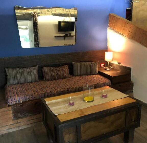 חדר דלוקס, Leamorine White House