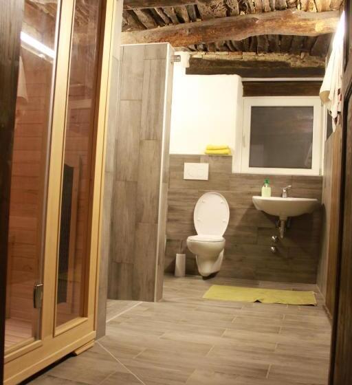 חדר דלוקס, Leamorine White House