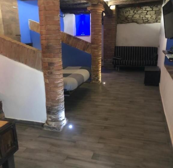 חדר דלוקס, Leamorine White House